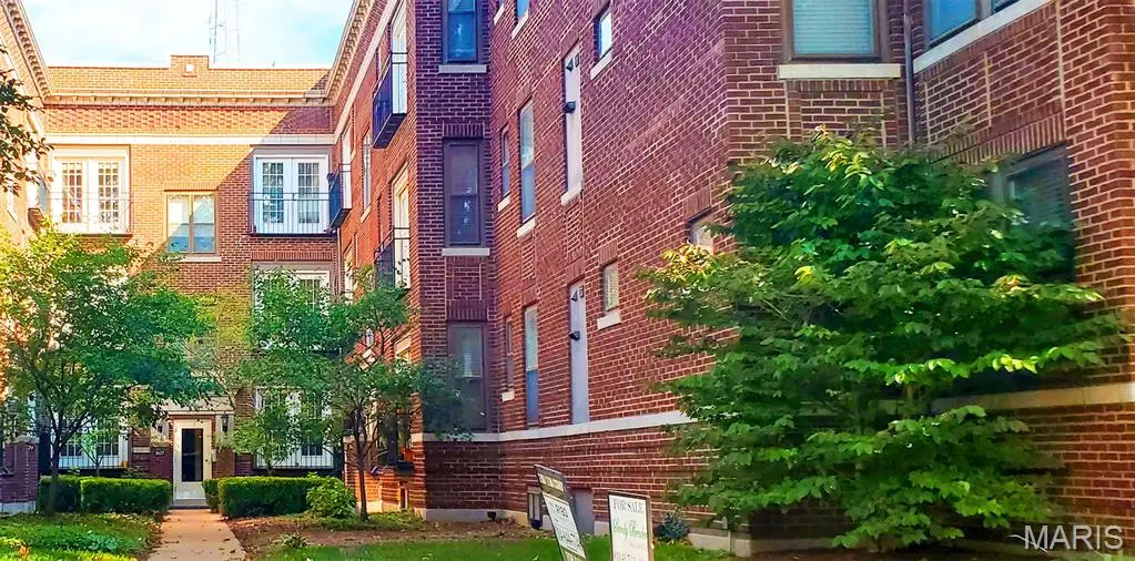 5677 Waterman #32, St Louis, MO 63112