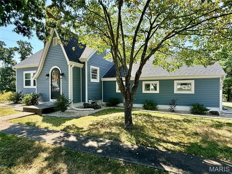 2000 Old Saint Marys RD, Perryville, MO 63775