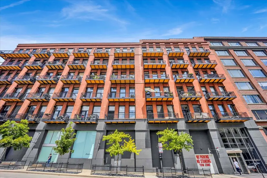 616 W Fulton ST #212, Chicago, IL 60661