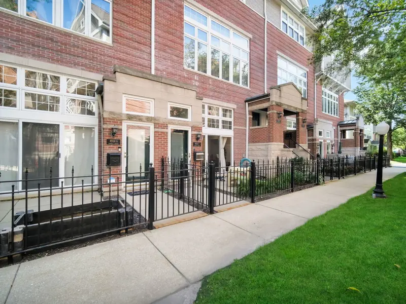 4934 S CORNELL AVE #G, Chicago, IL 60615