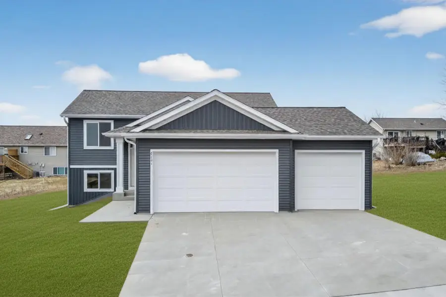 6151 Cody LN NW, Rochester, MN 55901