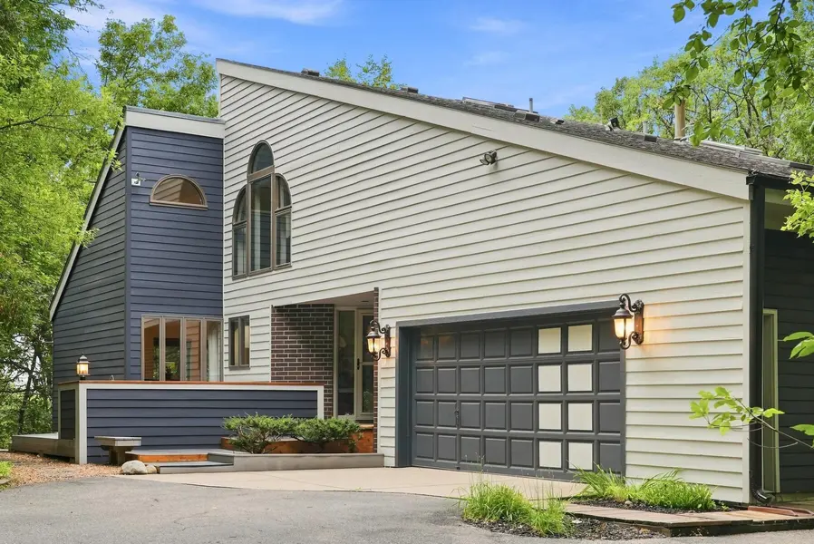 15120 Chestnut CIR, Burnsville, MN 55306