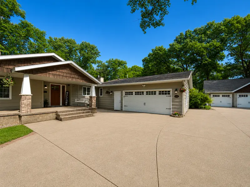 801 8th AVE NE, Little Falls, MN 56345