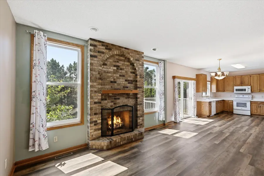 2084 Wallingford CIR, Woodbury, MN 55125
