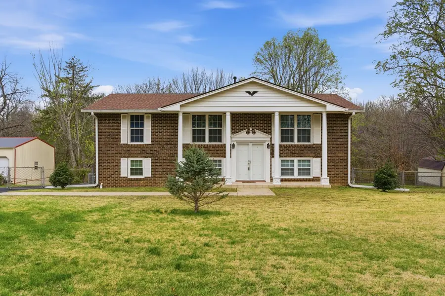 126 Robertson Ave, Greenbrier, TN 37073