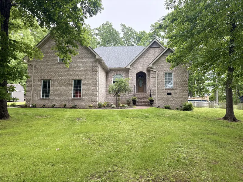 1213 Lake Marie Rd, Gallatin, TN 37066