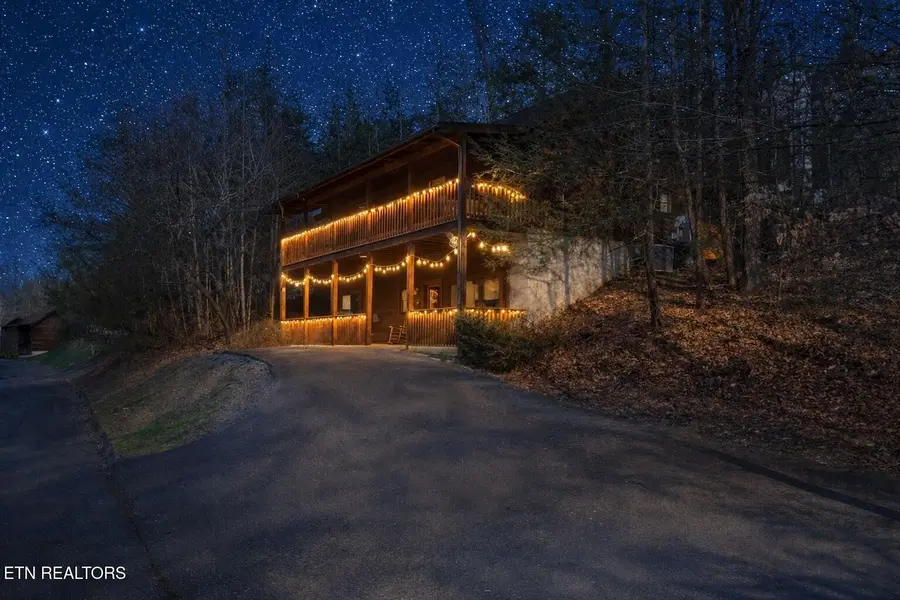 653 Eagles Boulevard Way, Pigeon Forge, TN 37863