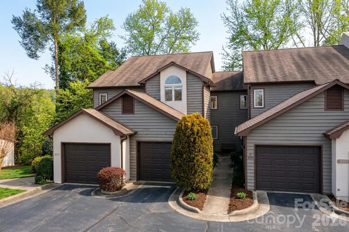 2231 6th ST NW #16, Hickory, NC 28601