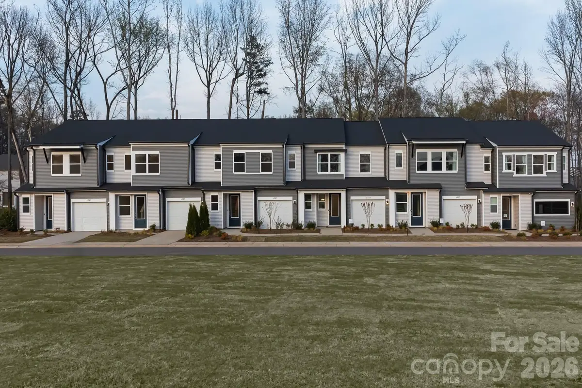 6029 Longar LN, Charlotte, NC 28269
