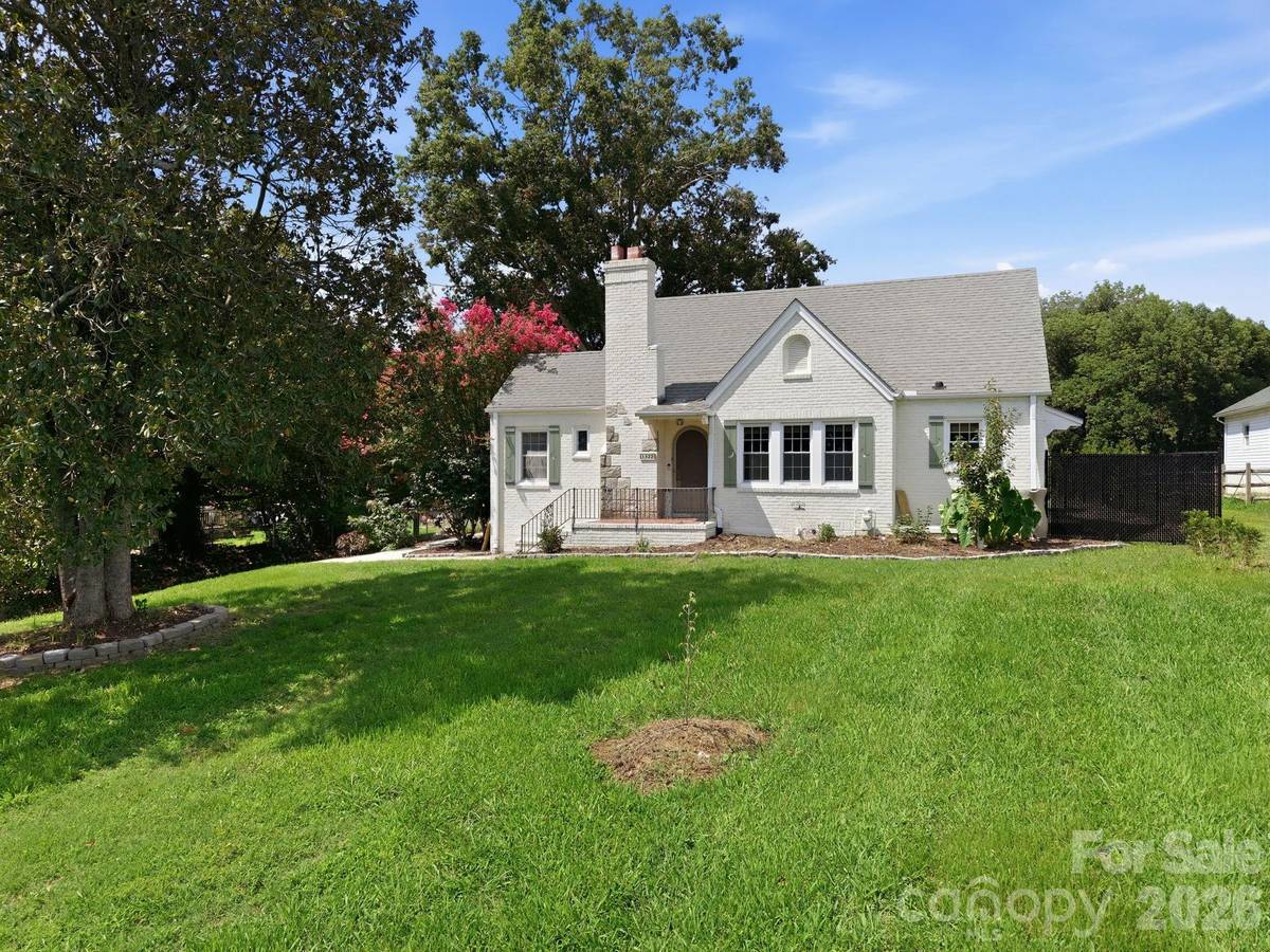 1522 Mooresville RD, Salisbury, NC 28147