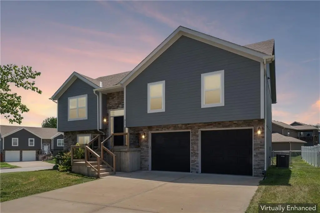 311 Fairview CIR, Platte City, MO 64079