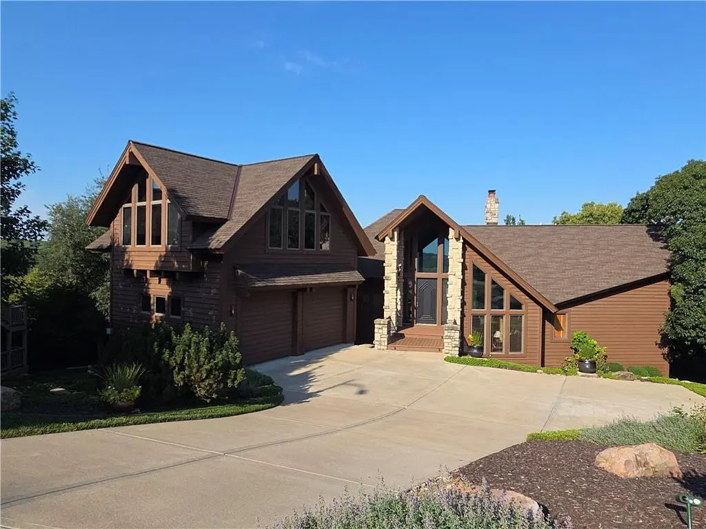 26515 W 110th ST, Olathe, KS 66061