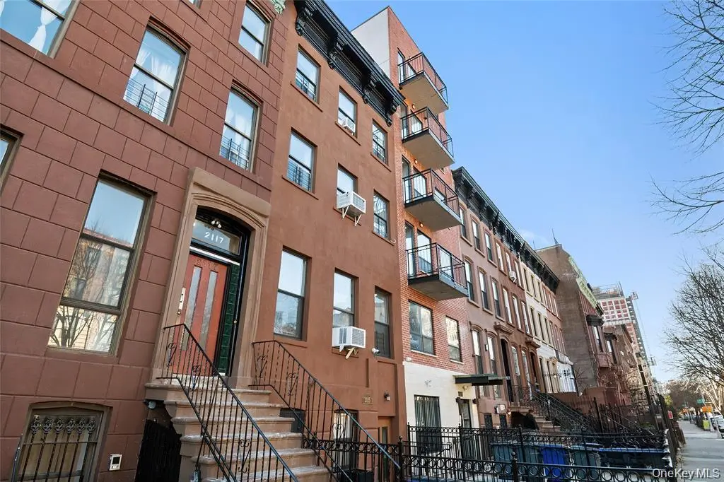 2117 5 AVE, New York (manhattan), NY 10035