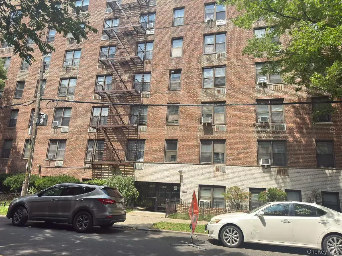 149-43 35Th Ave #1FL, Flushing, NY 11354