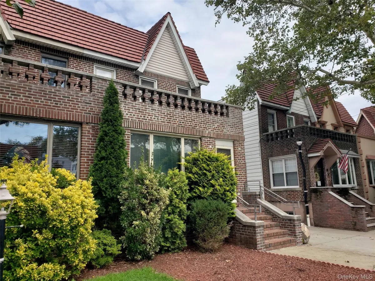 87-37 Union TPKE, Glendale, NY 11385