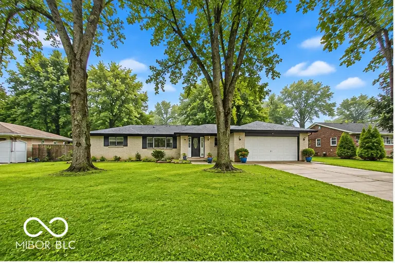 8030 N Richardt AVE, Indianapolis, IN 46256
