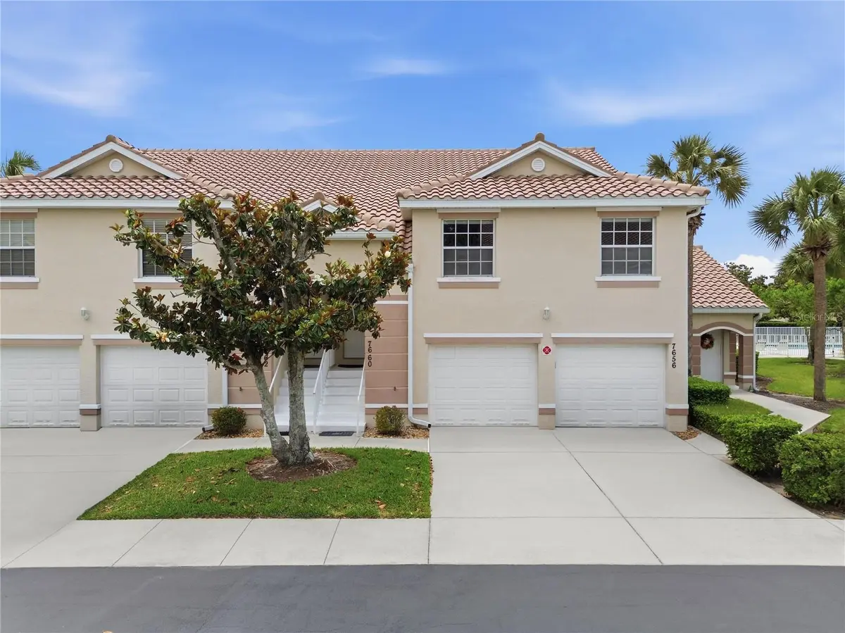 7660 SWEETBAY CIR, Bradenton, FL 34203
