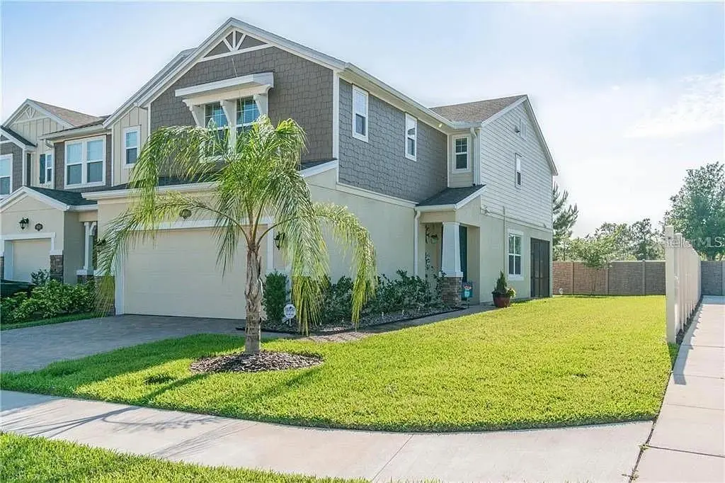 18814 CORNUTA ST, Lutz, FL 33558