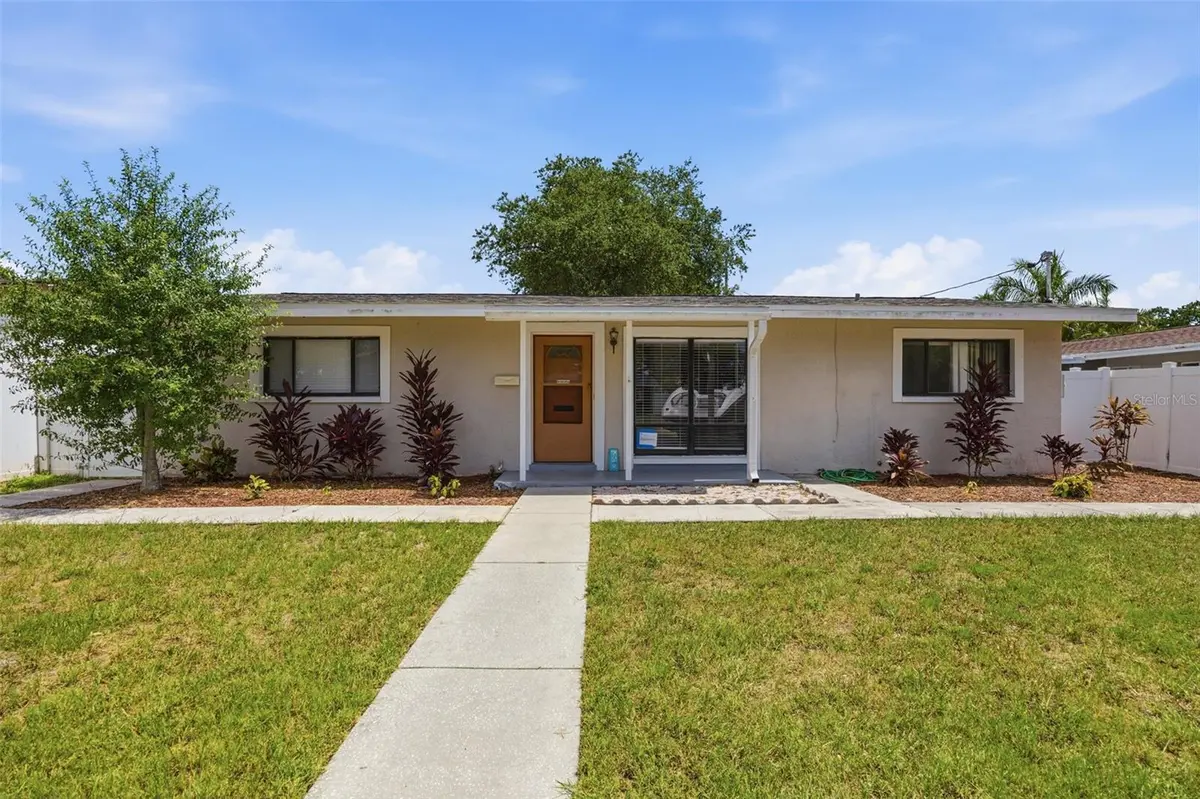 410 42ND AVE NE, St Petersburg, FL 33703