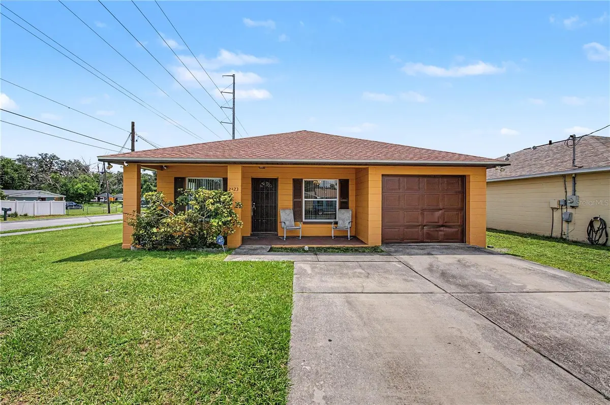2423 E OKARA RD, Tampa, FL 33612