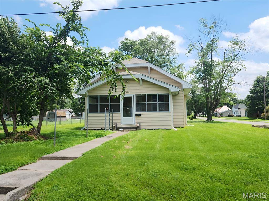 302 N 3rd ST, Chaffee, MO 63740
