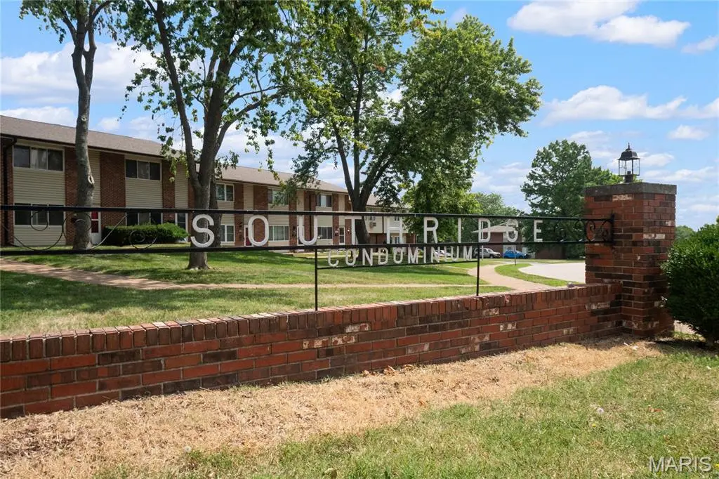 9929 Bunker Hill DR #C, St Louis, MO 63123