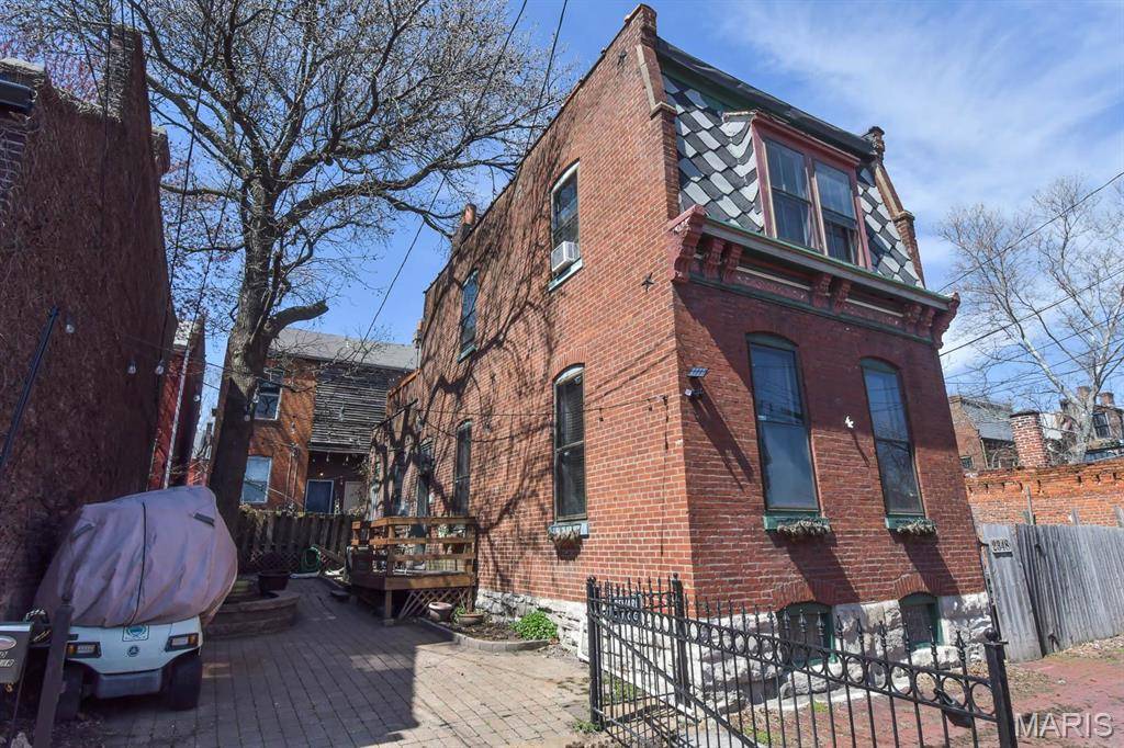 2350 S 10th ST #REAR, St Louis, MO 63104