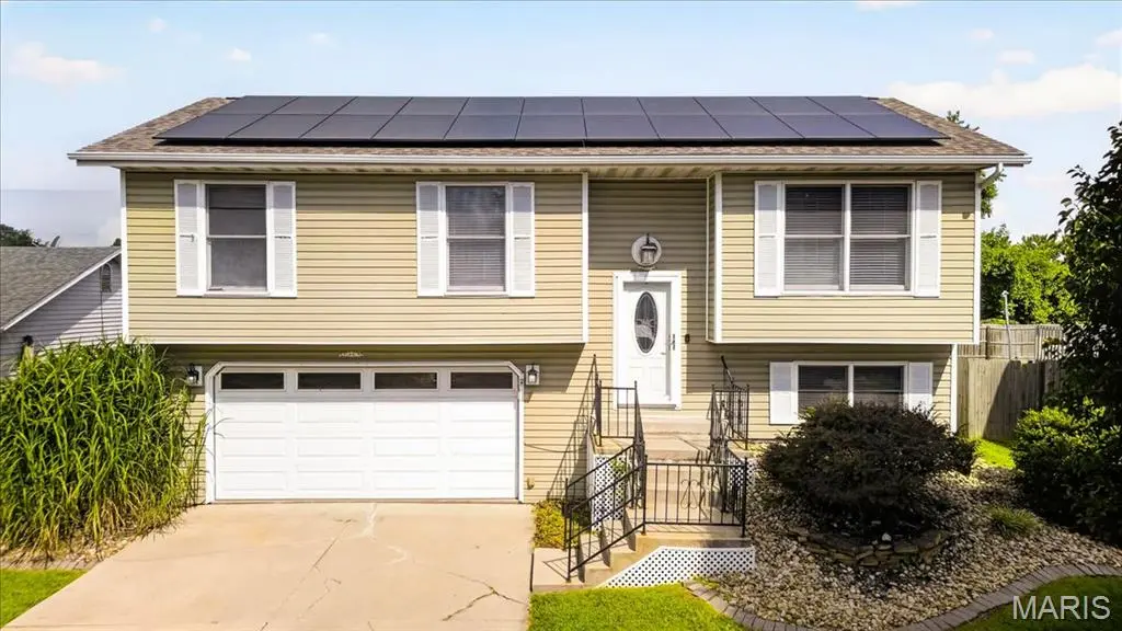 409 Wilson Park LN, Granite City, IL 62040