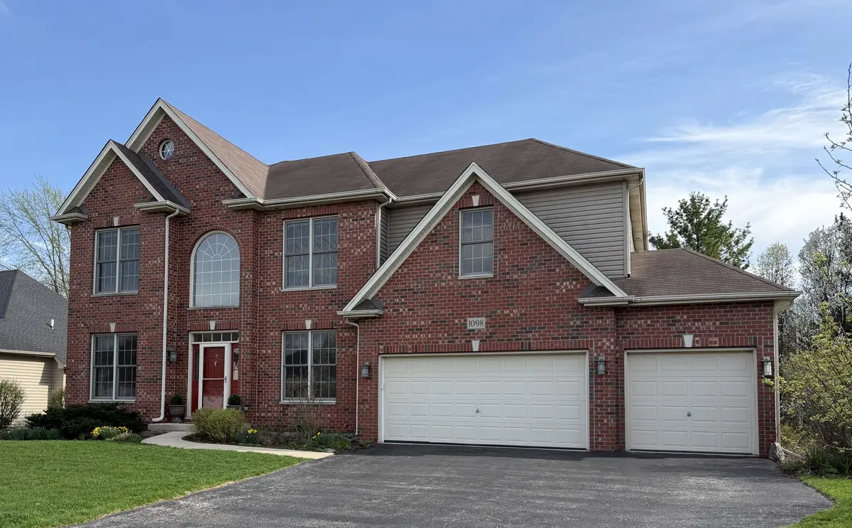 1098 Cleveland AVE, Batavia, IL 60510