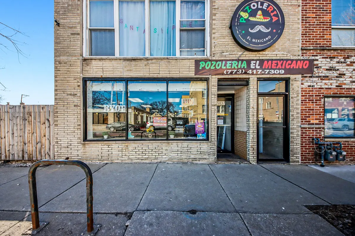 5037 W Diversey AVE, Chicago, IL 60639