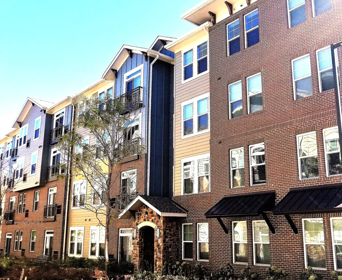 690 E Algonquin RD #2413, Schaumburg, IL 60173