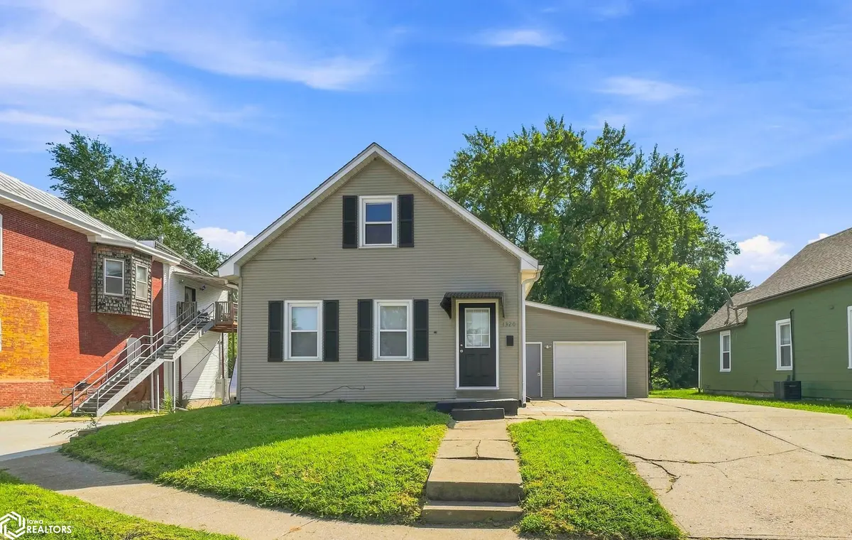 1320 Osborn ST, Burlington, IA 52601