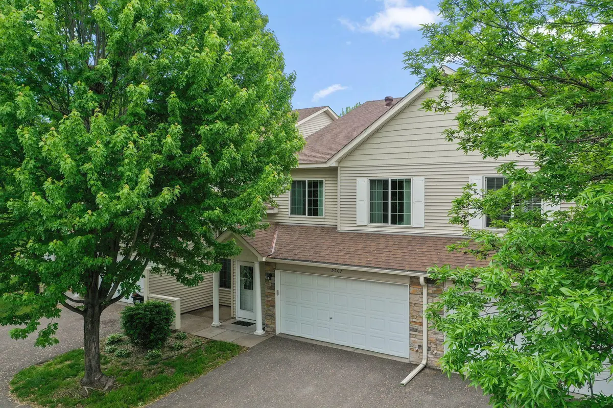 5207 207th ST N, Forest Lake, MN 55025