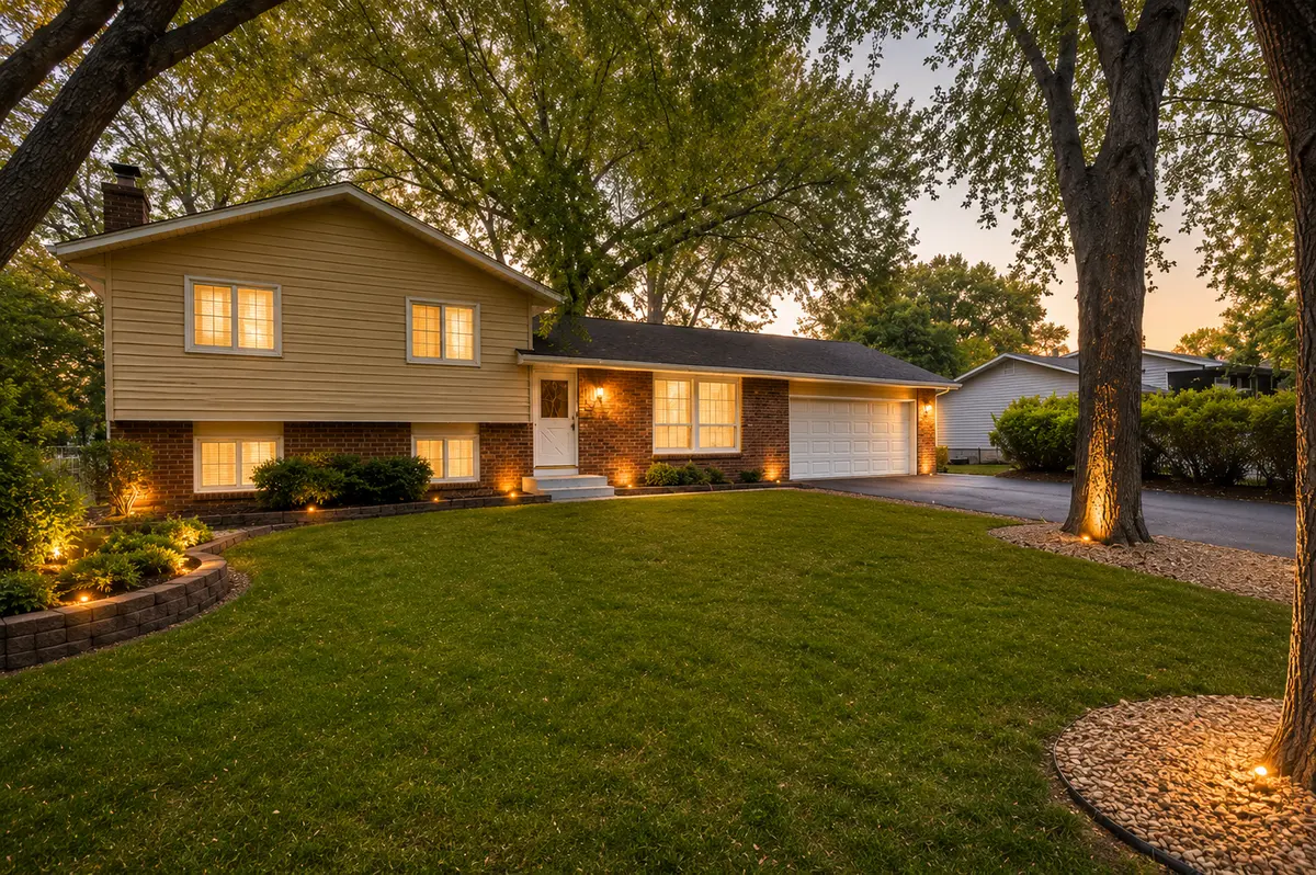 10204 Valley Forge LN N, Maple Grove, MN 55369