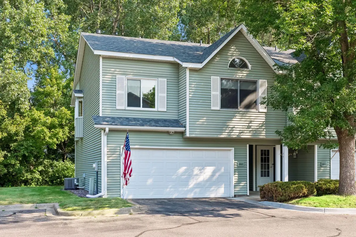 8865 Norway ST NW, Coon Rapids, MN 55433