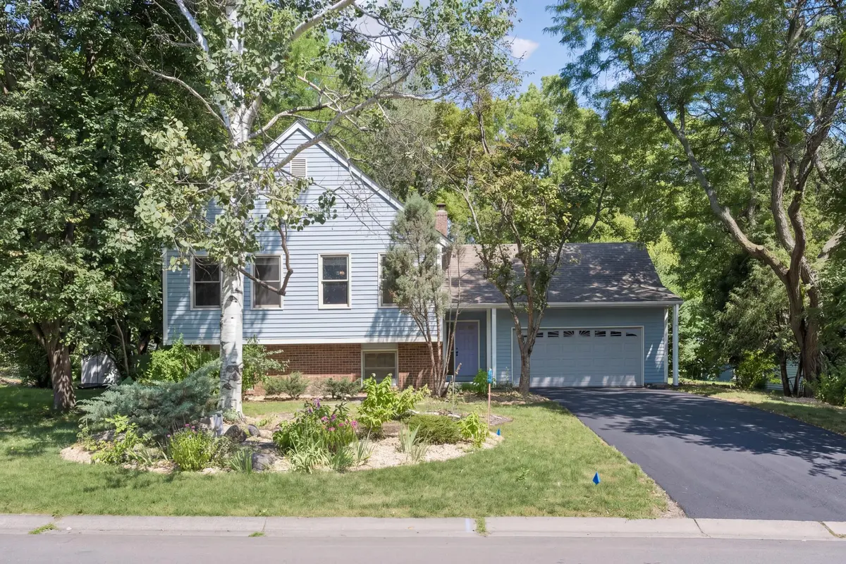 11110 39th AVE N, Minneapolis, MN 55441