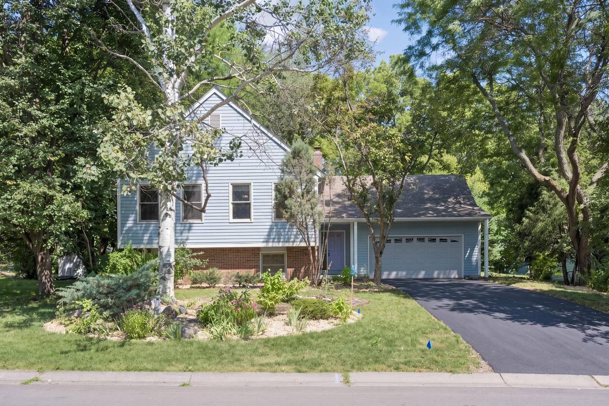 11110 39th AVE N, Plymouth, MN 55441