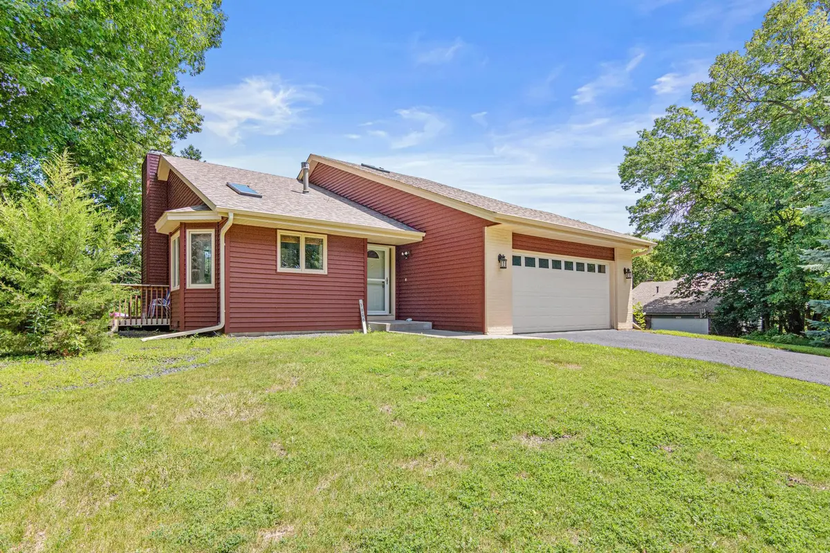 5606 W 132nd St., Savage, MN 55378