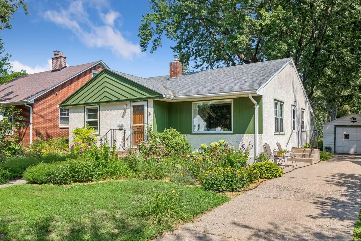 1634 Victoria ST N, Saint Paul, MN 55117