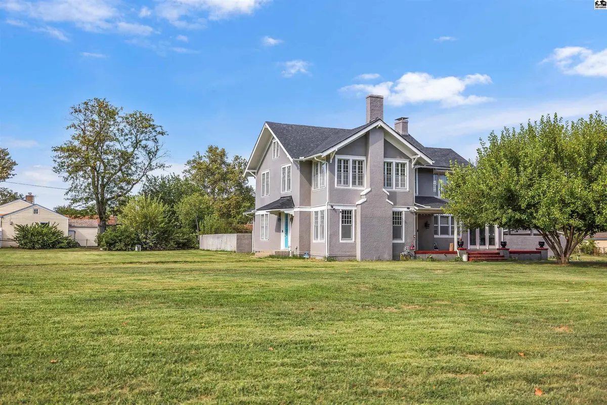 2100 N Monroe, Hutchinson, KS 67502