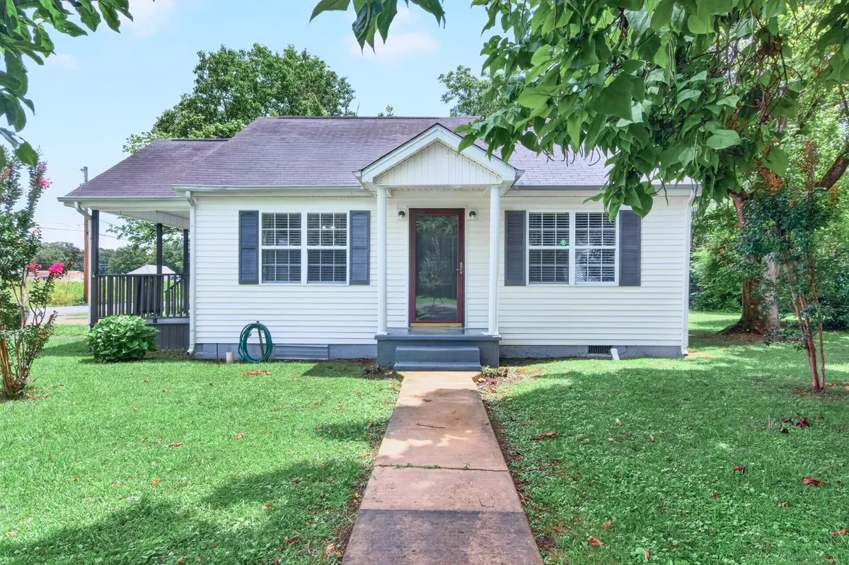514 E Hogan St, Tullahoma, TN 37388