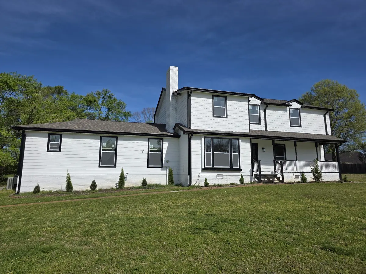 1710 Hickory Trace Dr, Gallatin, TN 37066