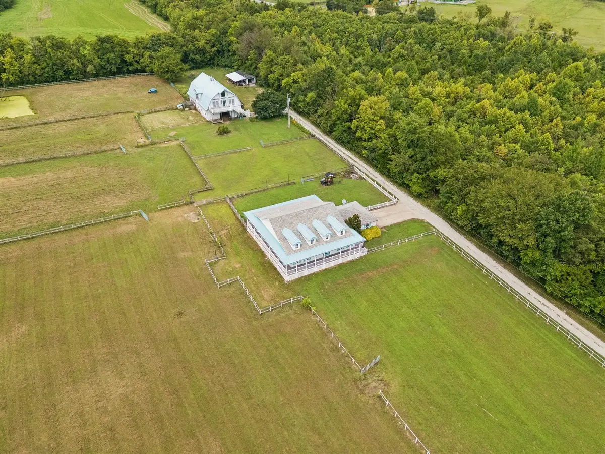 2290 Osburn Rd, Arrington, TN 37014