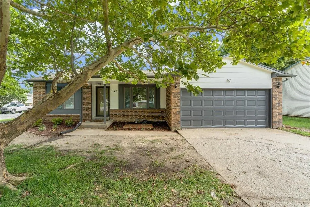 3123 N Brookfield, Wichita, KS 67226