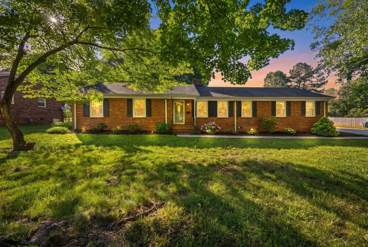 737 Lucerne DR, Spartanburg, SC 29302
