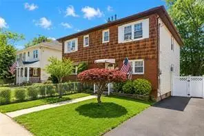176 Tysens LN, Staten  Island, NY 10306