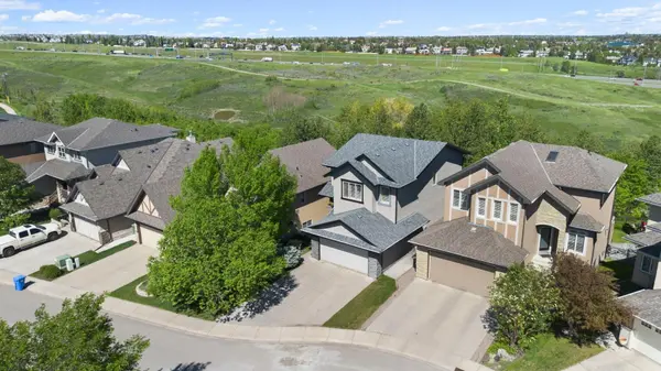 382 Tuscany Ravine RD NW, Calgary, AB T3L 3A9