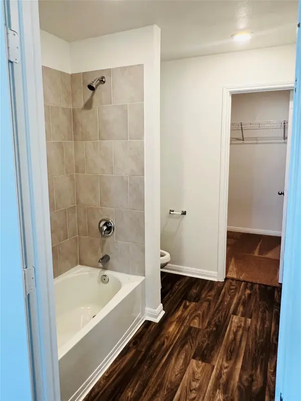 109 Fairfax LN, Jarrell, TX 76537