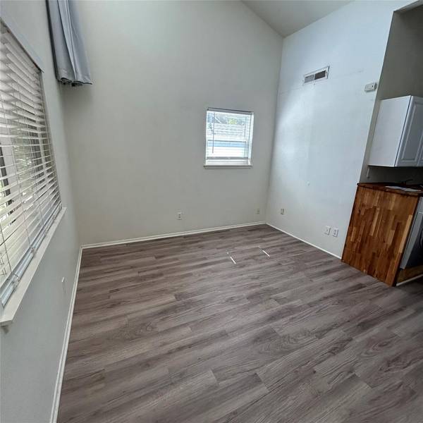 1106 W 22nd ST #8, Austin, TX 78705
