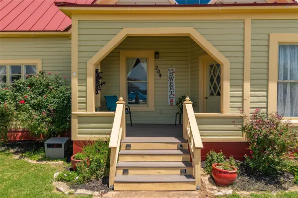 204 Prim Rose ST, Blanco, TX 78606